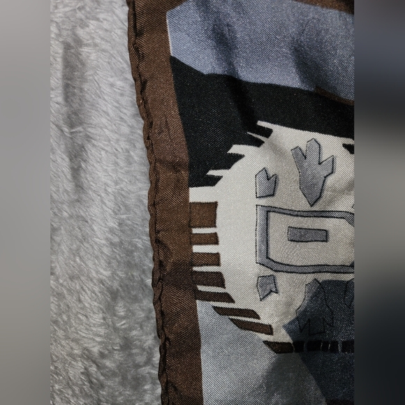 Givenchy Silk Scarf Vintage - Picture 4 of 16